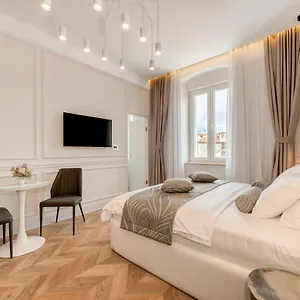 https://luxury-rooms-lavenue-2-split.splithotels.org